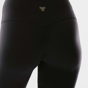 ❌SOLD❌Aritzia TNA highwaist biker shorts- BRAND NEW